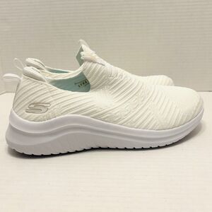 Skechers Womans Air Cooled Memory Foam Size 9 Stretch Fit Pull On White